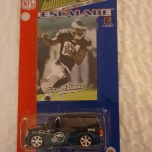NEW FLEER  NFL ESCALADE/ TERRELL  OWENS  TRADING  CARD
